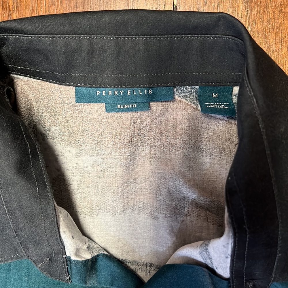 Perry Ellis - Picture 2 of 3